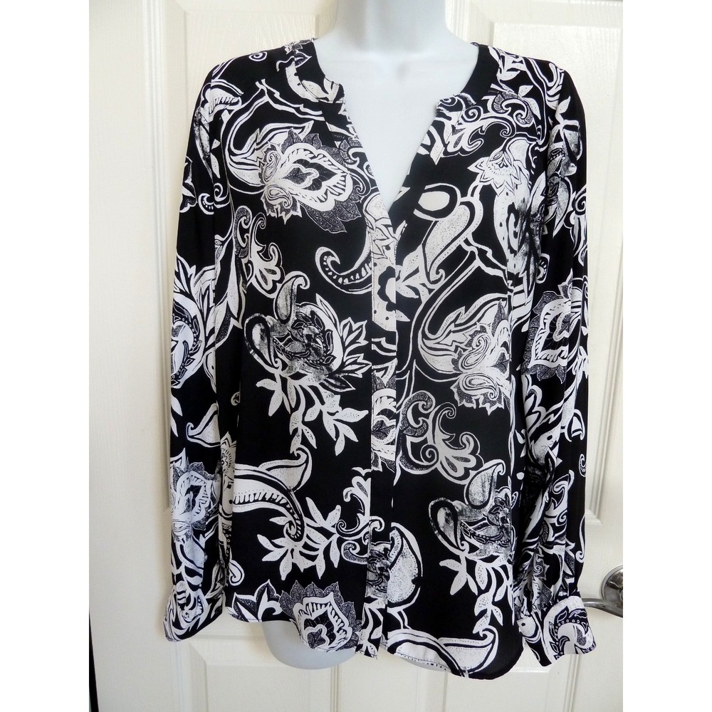 White House Black Market WHBM Paisley Floral Blouse Black White Medium